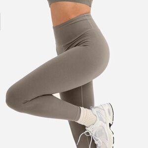 Mate the Label midi legging